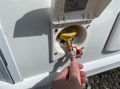 connecting a bbq gas fitting to an motorhome stove